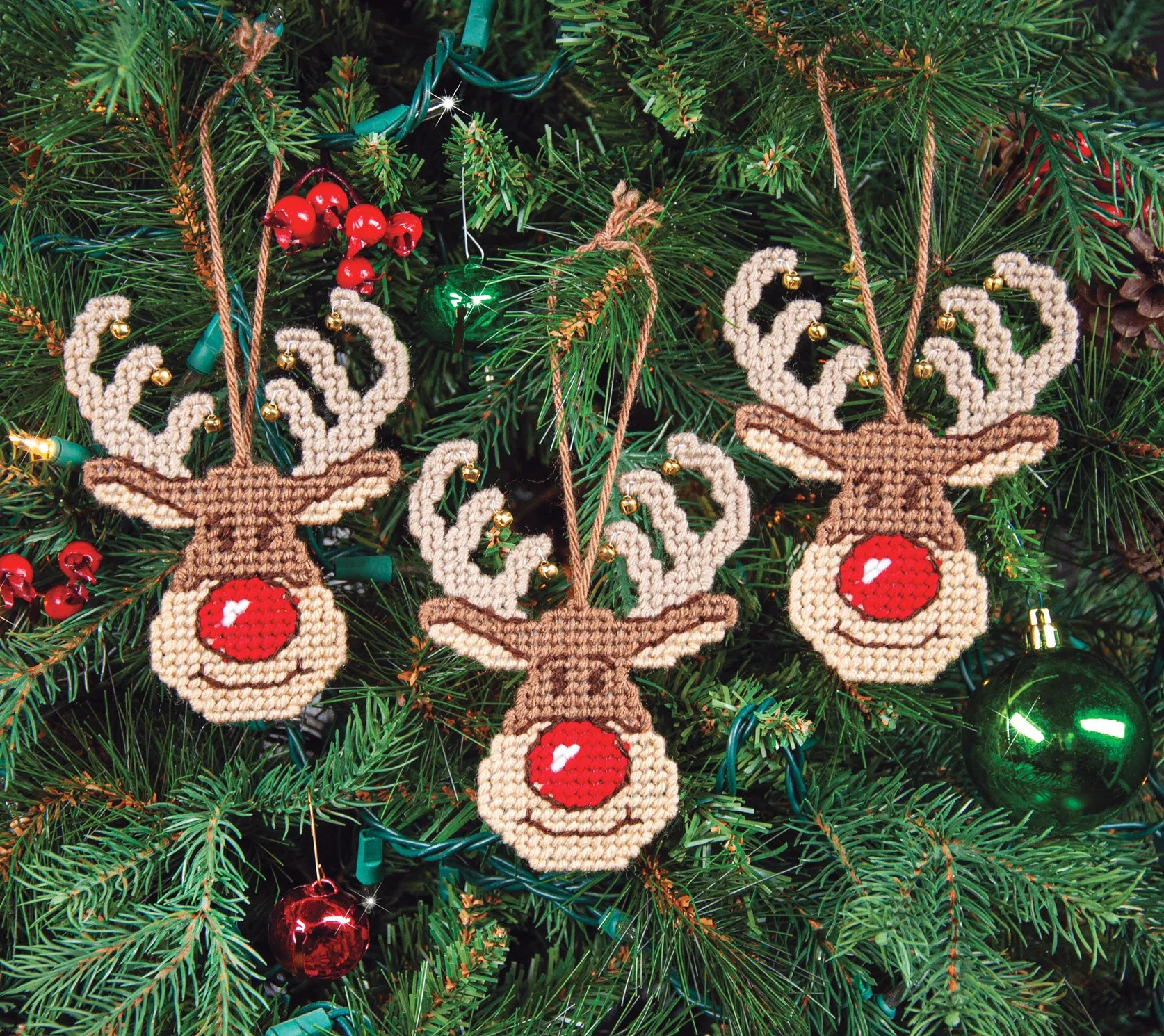 Jingle Deer Plastic Canvas Ornaments