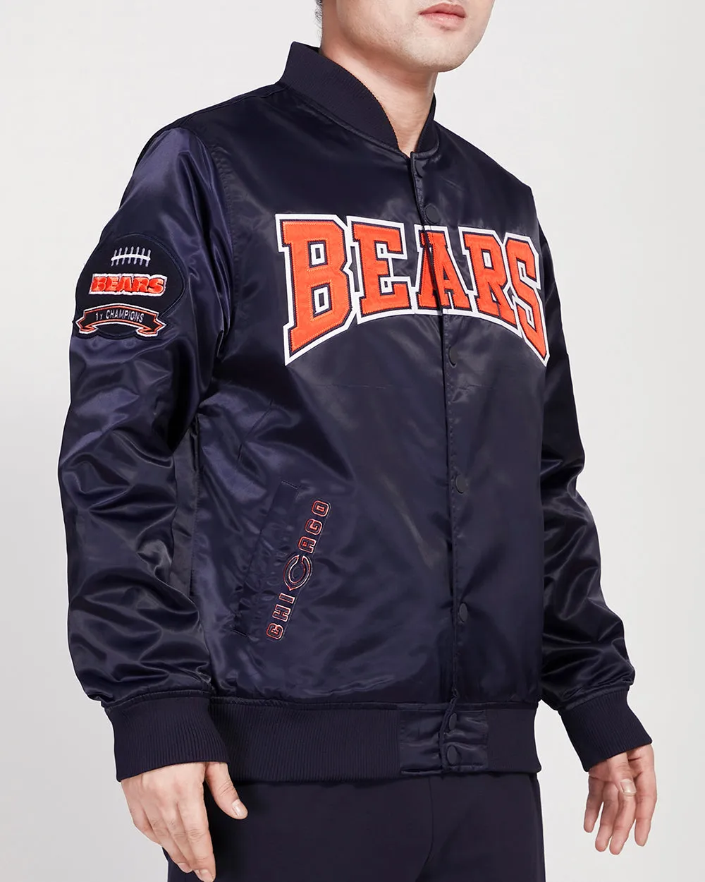 NFL CHICAGO BEARS CREST EMBLEM MEN'S SATIN JACKET (MIDNIGHT NAVY)